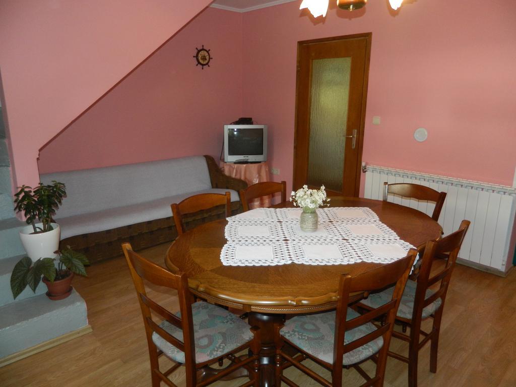 Vacation Home Kuca Za Odmor Krasno Polje Room photo